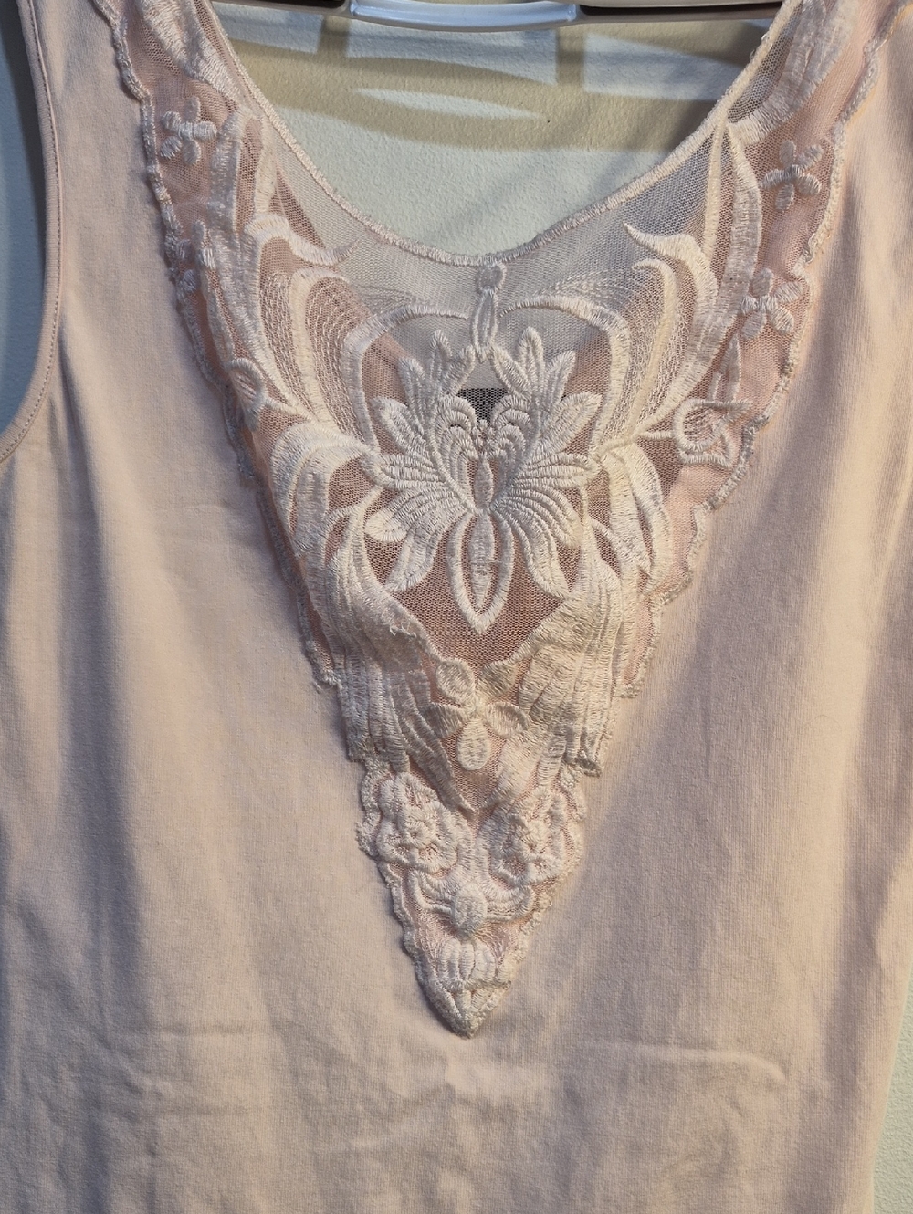 Suzy Shier Pale Pink Lace-Front Sleeveless Tank - Picture 2 of 8